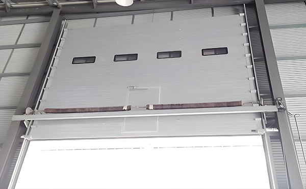 武山工业滑升门