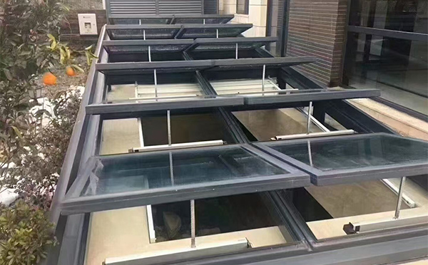 某轨道交通车辆维修车间武山排烟窗应用